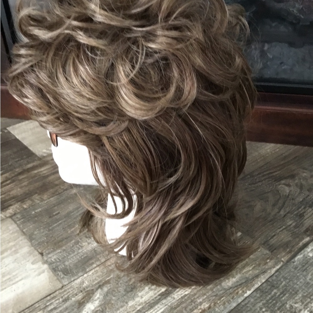 Brown Layered Hair Accessory with Tousled Waves